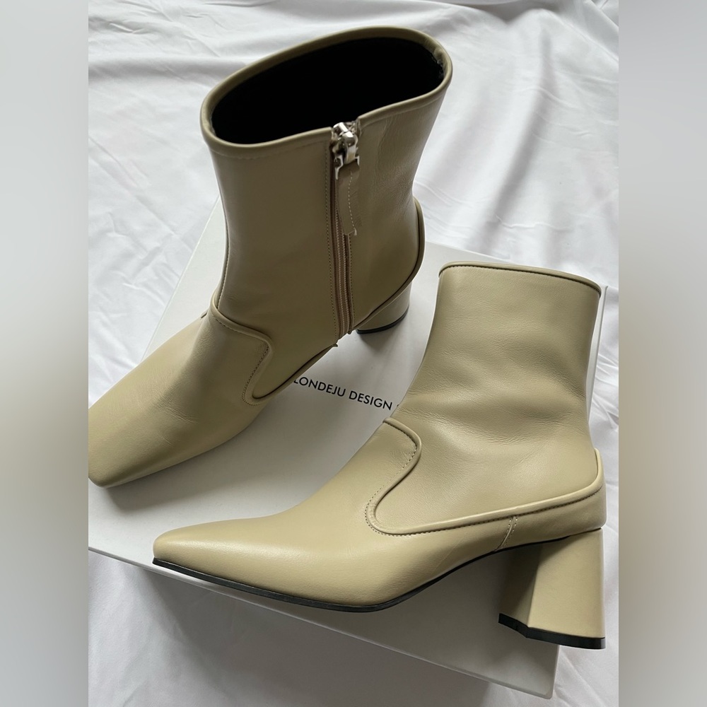 salondeju cream heel boots calfskin